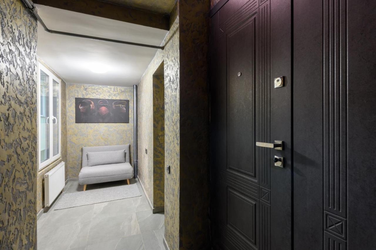 Apart Hotel Fusion Černivci Esterno foto