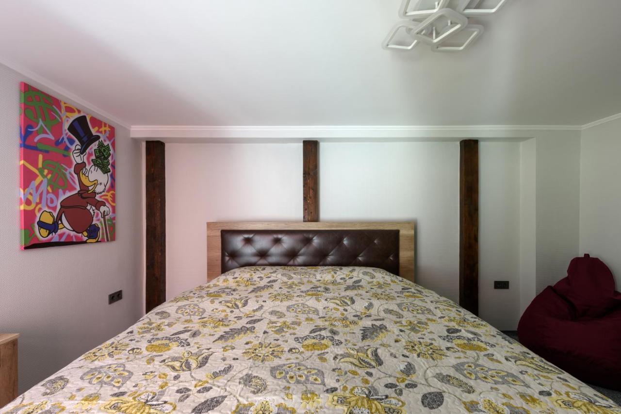 Apart Hotel Fusion Černivci Esterno foto
