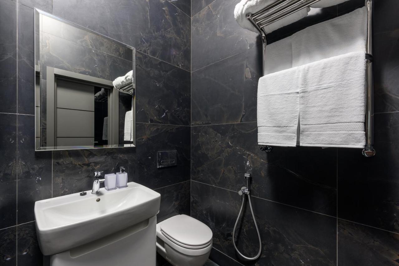 Apart Hotel Fusion Černivci Esterno foto